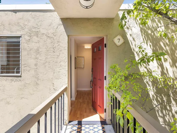 651 Moraga Rd APT 7, Moraga, CA 94556