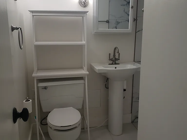 2285 Peachtree Rd NE #904 — Photo 6