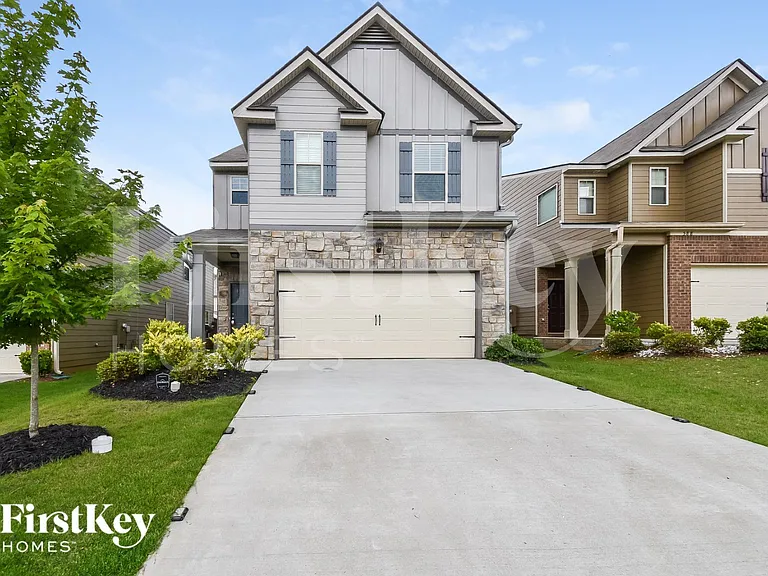 584 Dasheill Ln — Photo 1