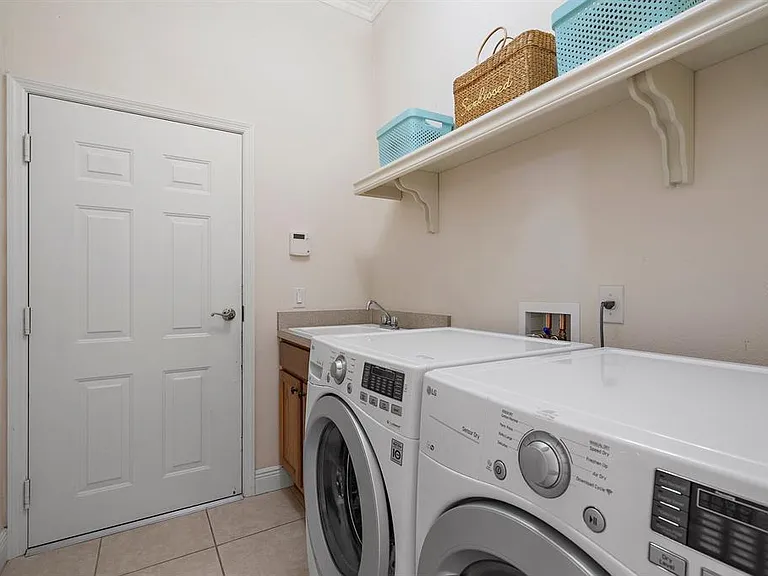 8406 Miramar Way #8406 — Photo 23
