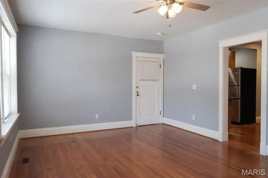3 bed, 2.0 bath, 1300 sqft, $1,600 — Photo 4