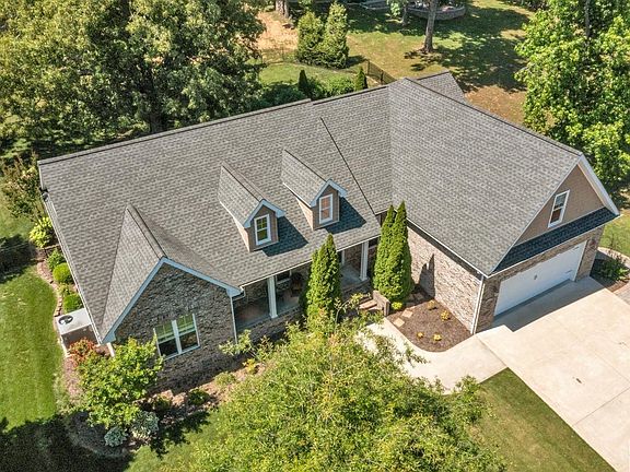 2nd image of 1402 Misty Creek Dr