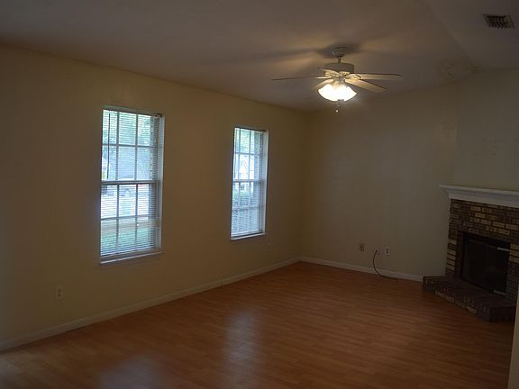3rd image of 465 Richview Park Cir W #1