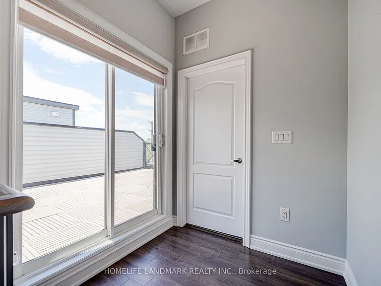 10 Westmeath Ln N #2213 — Photo 38