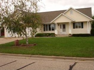 1540 Fairview Dr, Prairie Du Sac, WI 53578
