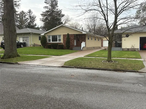 640 Connecticut Dr, Erie, PA 16505