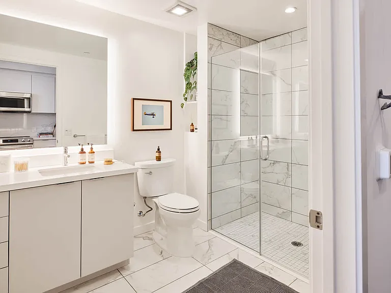 Bathroom with Porcelain Tile