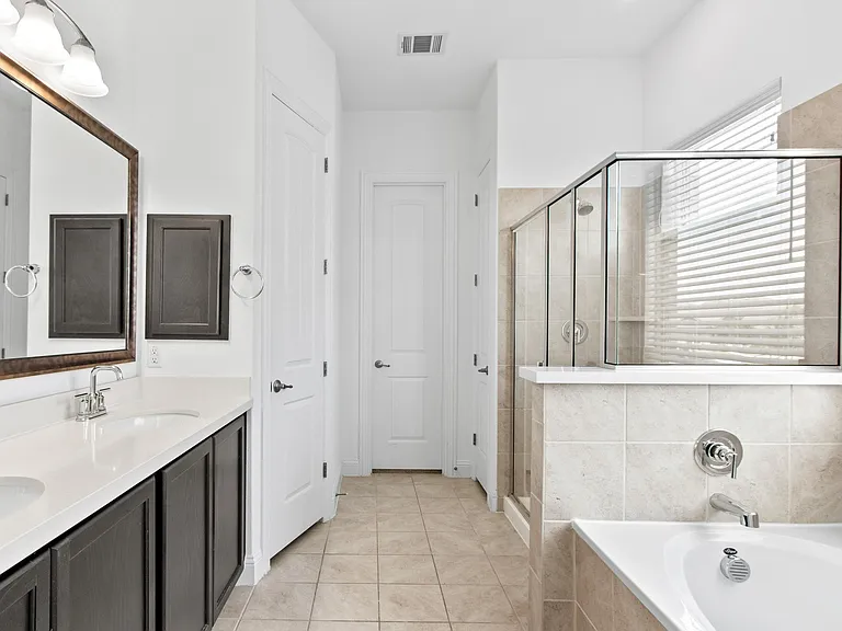 1413 Buckeye Trl — Photo 7