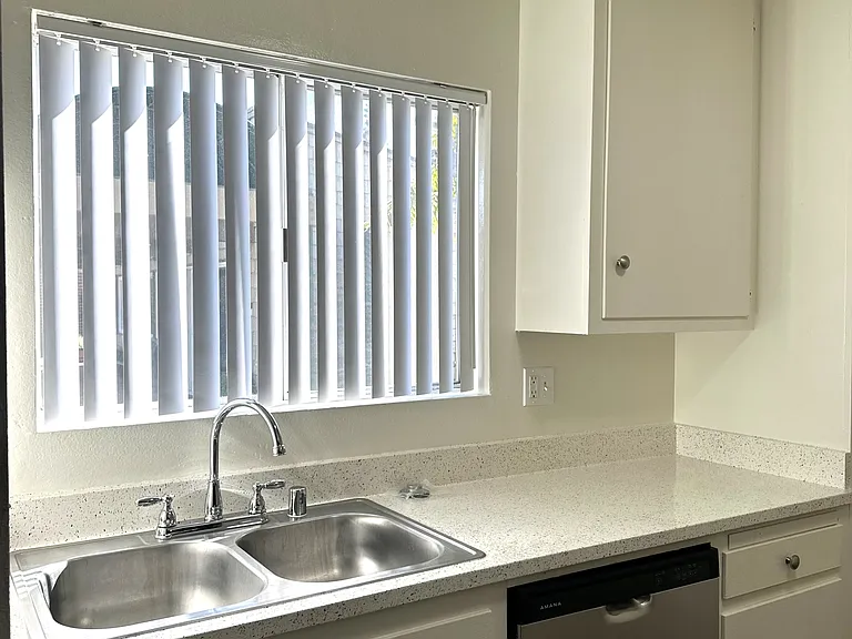 Garden View Apartments — Photo 38