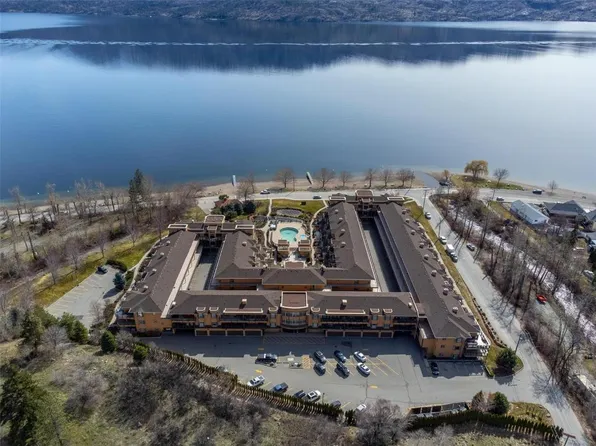 3996 Beach Ave Unit 201, Peachland, BC V0H 1X5