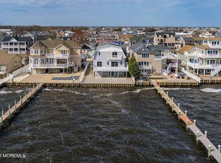 51 Bay Shore Dr, Toms River, NJ 08753