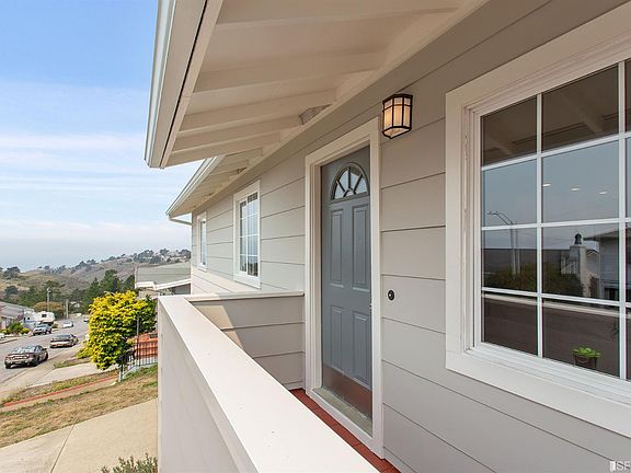 5th image of 3900 Coronado Way