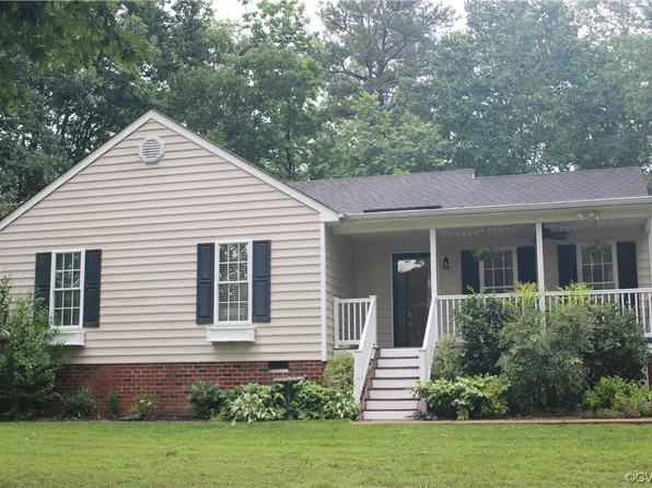 5671 Buck Hunt Ln, New Kent, VA 23124