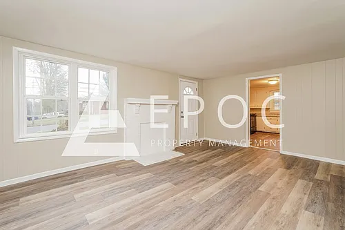 2943 Broadbay Dr Photo 1