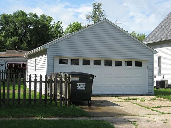 2nd image of 614 8th Ave W