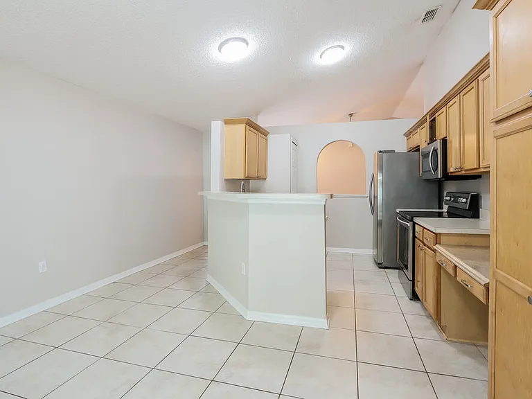 13517 Padron Ct — Photo 7