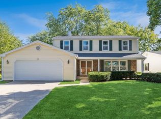 1023 Greenridge Rd, Buffalo Grove, IL 60089
