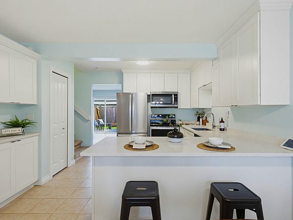 2nd image of 11757 207th St #30