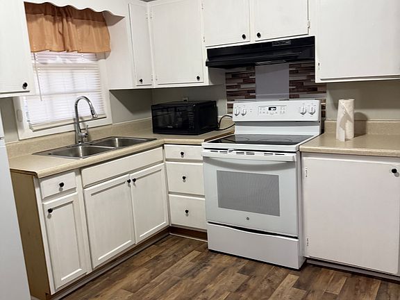 2nd image of 3120 Hillcrest Ave