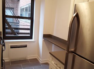 21302 75th Ave #5A, Oakland Gardens, NY 11364