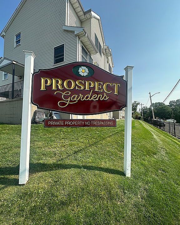 2nd image of 12 Prospect Gdns