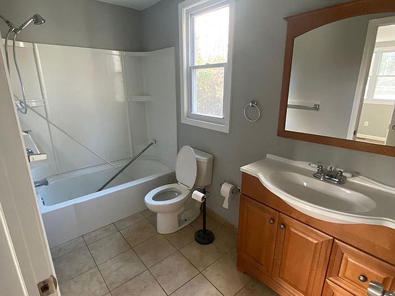 Master private bathroom