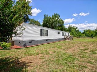 195 Burriss Rd, Fair Play, SC 29643