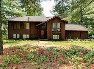 5445 Pineview Dr, Ypsilanti, MI