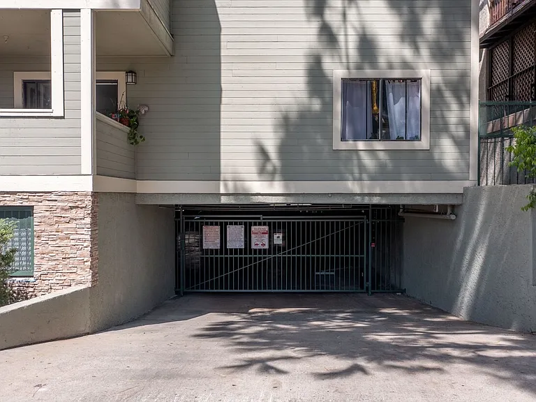 313 E Pine St #9 — Photo 31