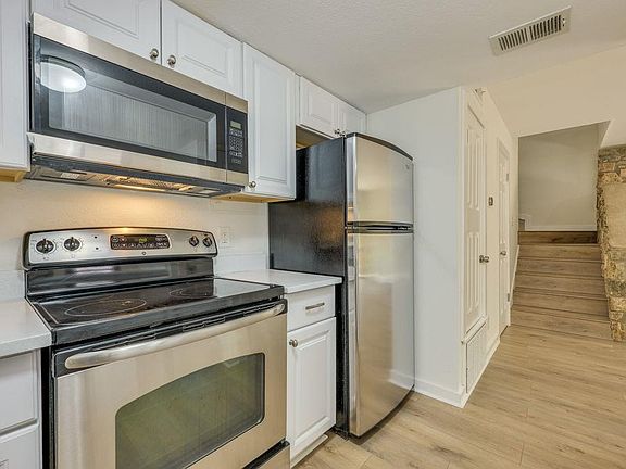 5th image of 1208 Hollow Creek Dr #105