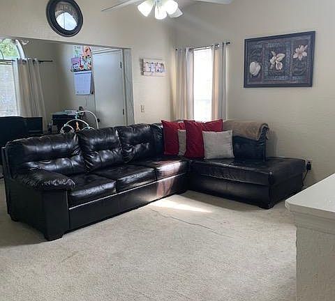 3rd image of 1620 Columbia Arms Cir Unit 261
