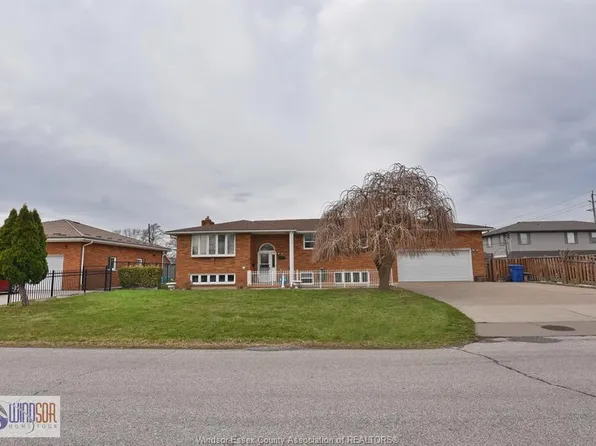 1455 Saint Clair Ave, Windsor, ON N9B 3K7