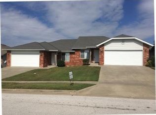 3757 W Montclair St #3757, Springfield, MO 65807