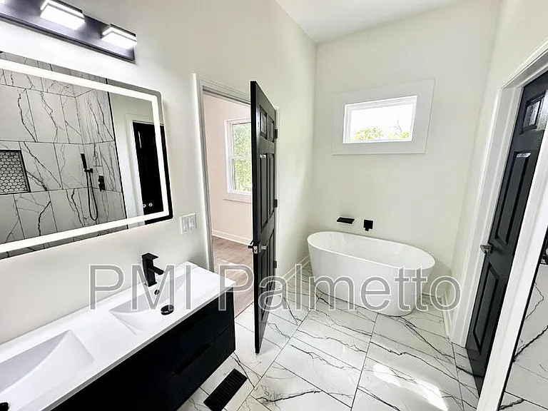 1121 Zeigler St #A — Photo 17