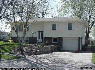 8703 Ohern St, Omaha, NE 68127