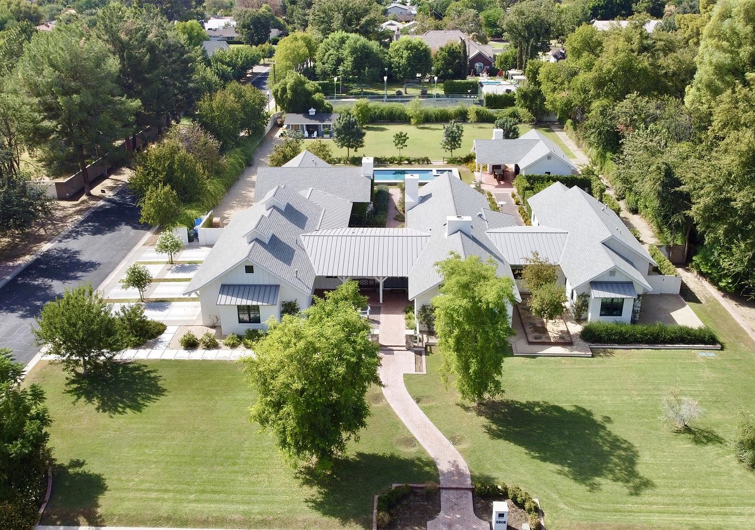 5808 N 2nd Ave, Phoenix, AZ 85013 | Zillow