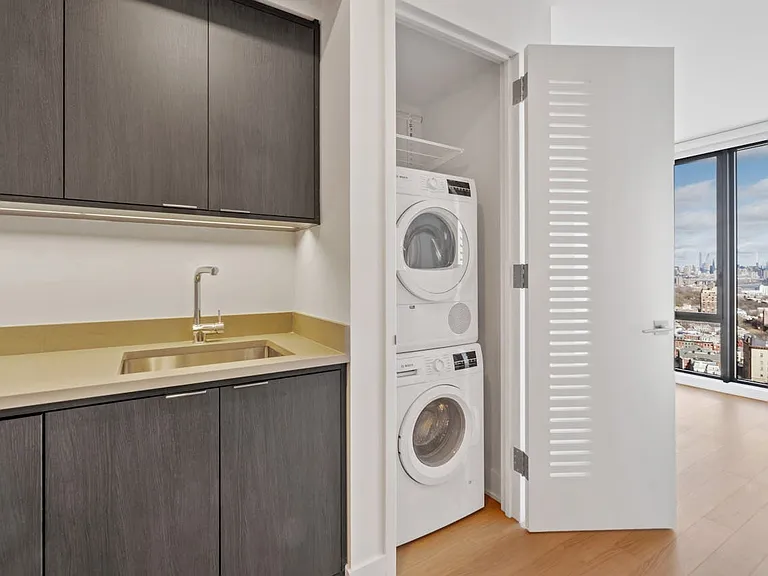 662 Pacific St #22D — Photo 8
