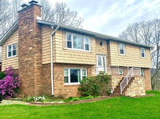 260 Skyline Dr, Beaver, WV 25813