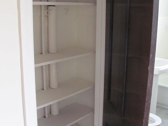 3rd image of 7000 Lincoln Dr APT A3