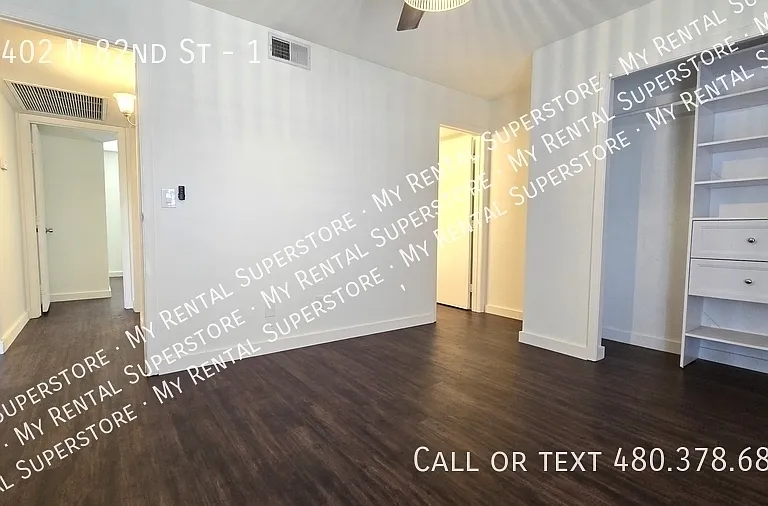 15402 N 82nd St #1 — Photo 5