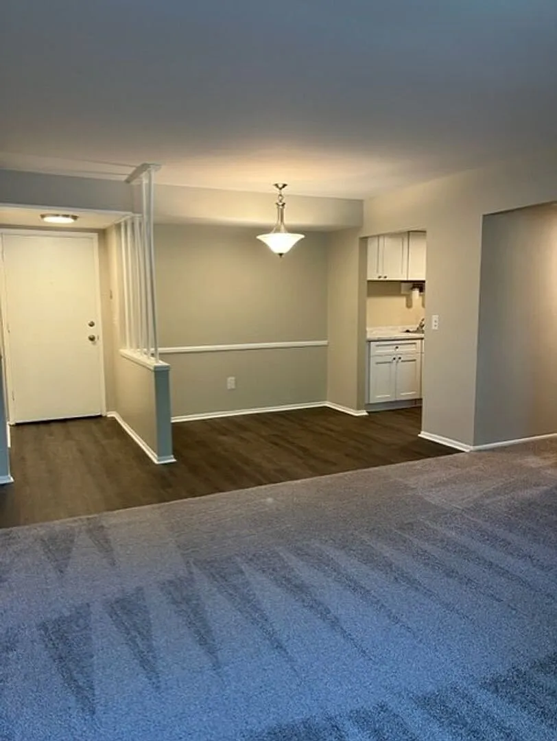 2 bedroom/1 bath Remodel Home near Downtown Rochester! — Photo 2