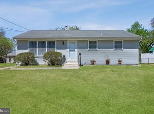 17 Lambeth Rd, Burlington, NJ 08016