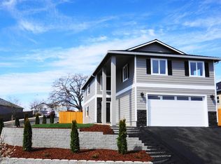 562 North Hts, Eagle Point, OR 97524