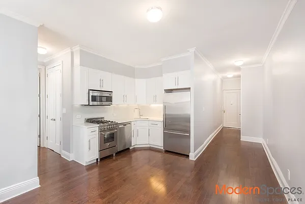 Sold by Modern Spaces | media 10