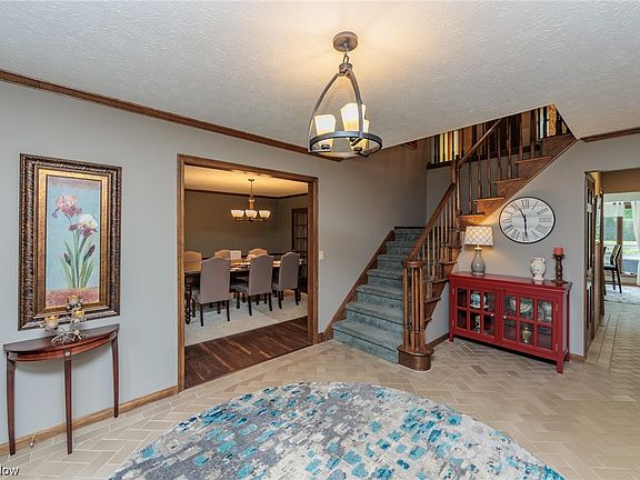 5th image of 10579 Kings Way