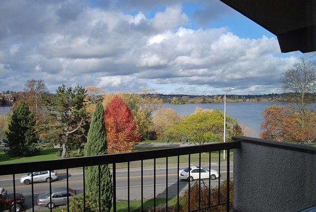 unobstructed view of Green Lake