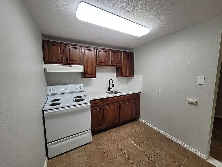 137 E Norwood Ct — Photo 21