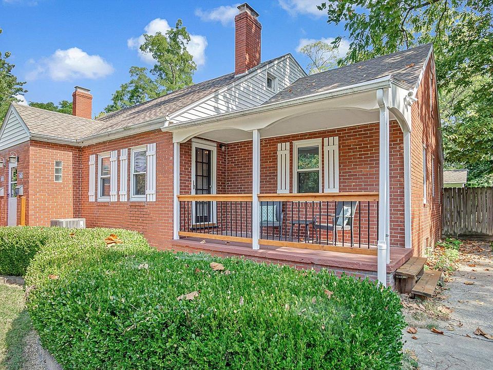 Love the front porch!
