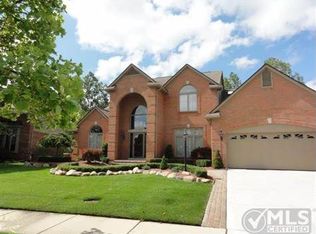 45583 Irvine Dr, Novi, MI 48374