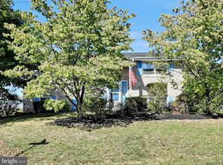 7804 Dewey Dr, Harrisburg, PA 17112